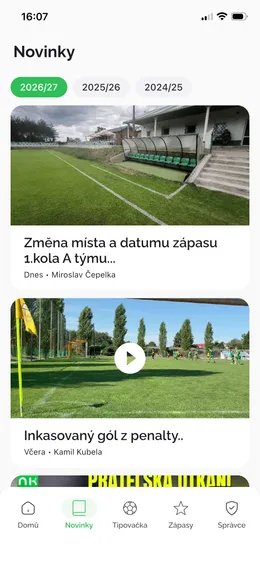 Obrazovka Novinky v aplikaci Náš Klub – články s fotkou a videem ze zápasu